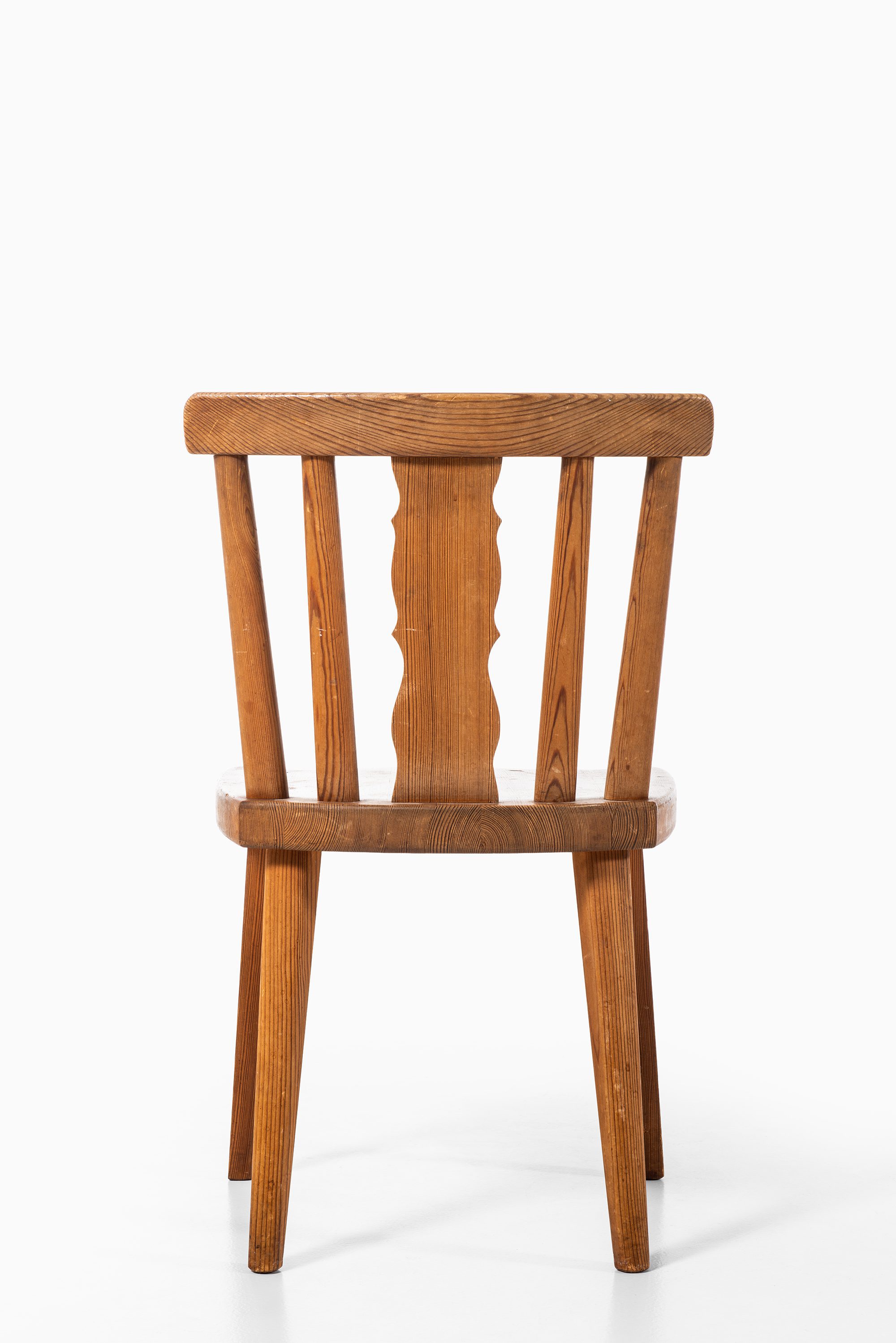 Axel Einar Hjorth dining chairs in pine at Studio Schalling