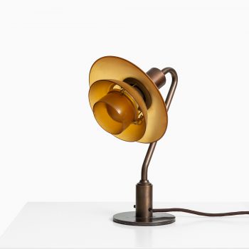 Poul Henningsen Vintergækken table lamp at Studio Schalling