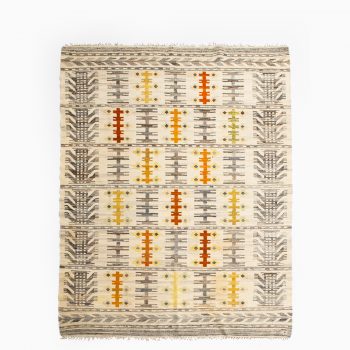 Mid century carpet at Studio Schalling