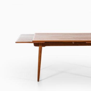 Hans Wegner dining table model AT-312 at Studio Schalling
