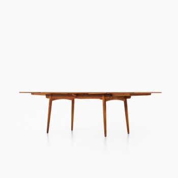 Hans Wegner dining table model AT-312 at Studio Schalling