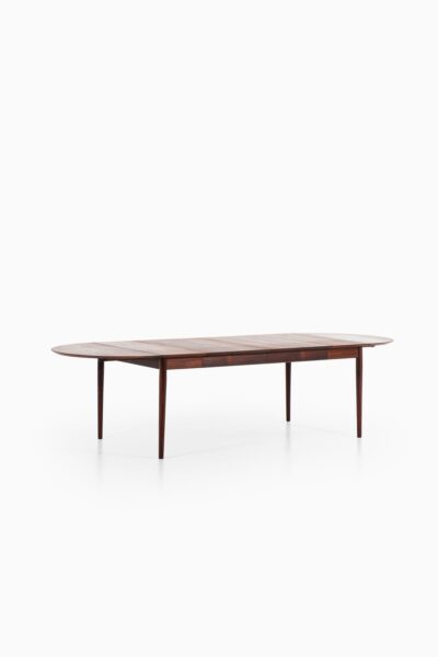 Arne Vodder dining table model 227 in rosewood at Studio Schalling