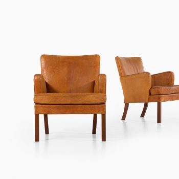 Kaare Klint easy chairs model 5313 in niger leather at Studio Schalling