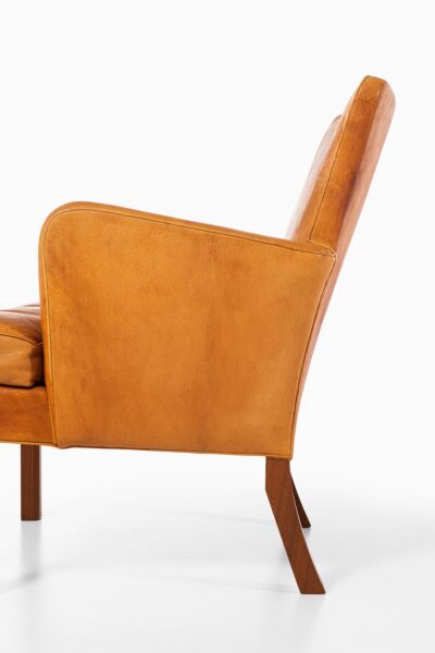 Kaare Klint easy chairs model 5313 in niger leather at Studio Schalling