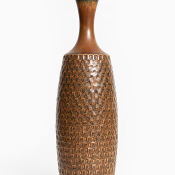 Stig Lindberg ceramic vase in brown glaze at Studio Schalling