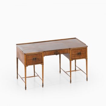 Freestanding desk in walnut, mahogany and brass at Studio Schalling