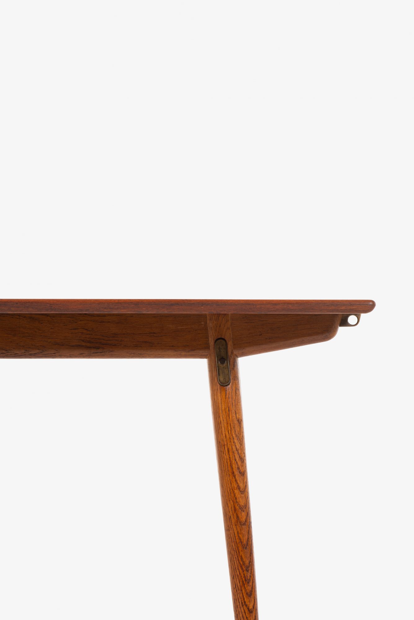 Hans Wegner dining table model JH-570 at Studio Schalling