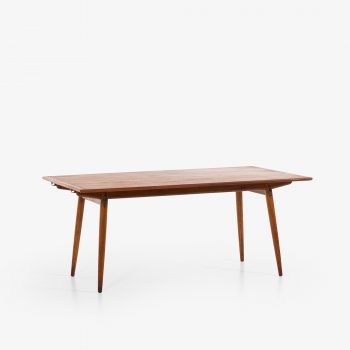 Hans Wegner dining table model JH-570 at Studio Schalling