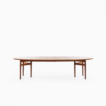 Arne Vodder dining table model 212 in teak at Studio Schalling