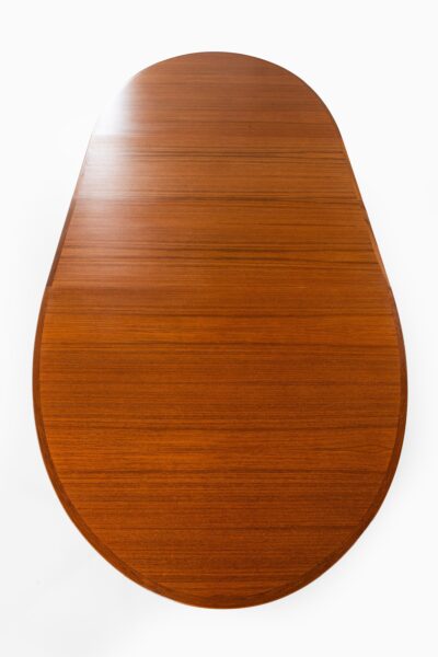 Arne Vodder dining table model 212 in teak at Studio Schalling