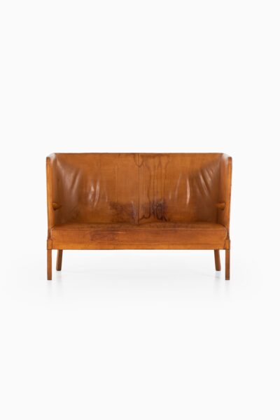 Frits Henningsen sofa in patinated natural leather at Studio Schalling