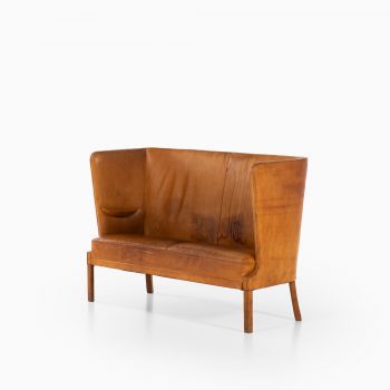 Frits Henningsen sofa in patinated natural leather at Studio Schalling