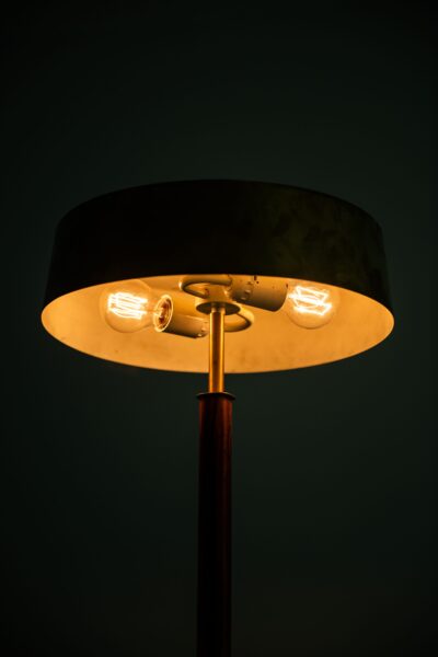Boréns table lamp in rosewood and brass at Studio Schalling