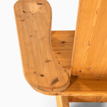 Easy chairs in pine in the style of Mario Ceroli at Studio Schalling