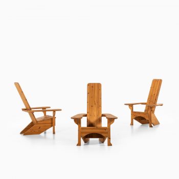 Easy chairs in pine in the style of Mario Ceroli at Studio Schalling