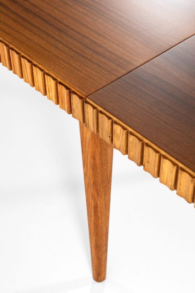 Dining table in oak and mahogany at Studio Schalling