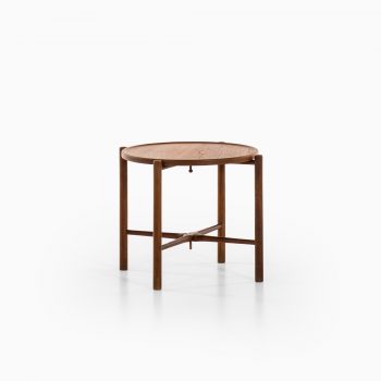 Hans Wegner side / tray table AT-35 by Andreas Tuck at Studio Schalling