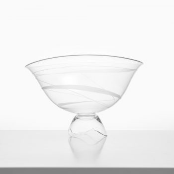 Vicke Lindstrand glass vase by Kosta at Studio Schalling
