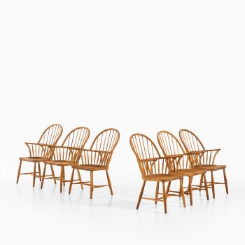 Frits Henningsen windsor dining chairs model CH 18A at Studio Schalling