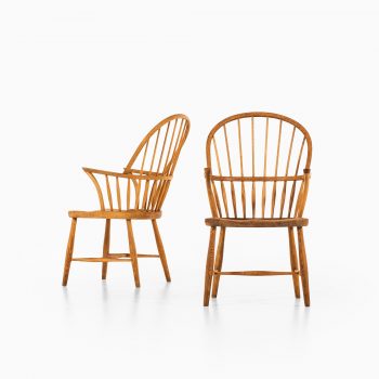 Frits Henningsen windsor dining chairs model CH 18A at Studio Schalling