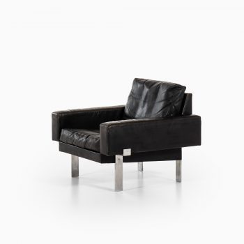 Illum Wikkelsø easy chair in steel and black leather at Studio Schalling