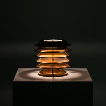 Kai Ruokonen table lamp in brass by Lynx at Studio Schalling