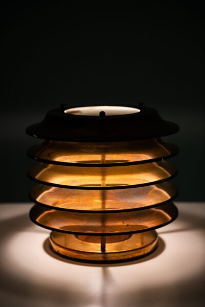 Kai Ruokonen table lamp in brass by Lynx at Studio Schalling