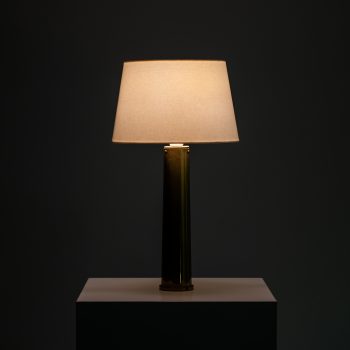 A pair of table lamps in brass at Studio Schalling