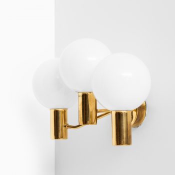 Hans-Agne Jakobsson wall lamps model V-149/3 at Studio Schalling