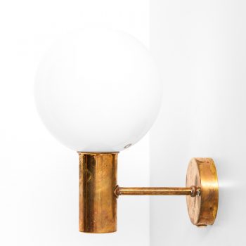 Hans-Agne Jakobsson V-149 wall lamps at Studio Schalling