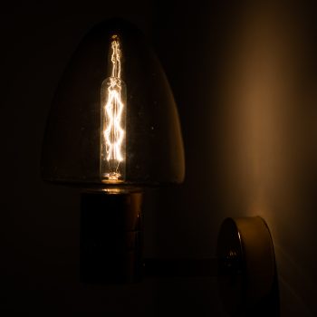 Hans-Agne Jakobsson wall lamps model V-220 at Studio Schalling