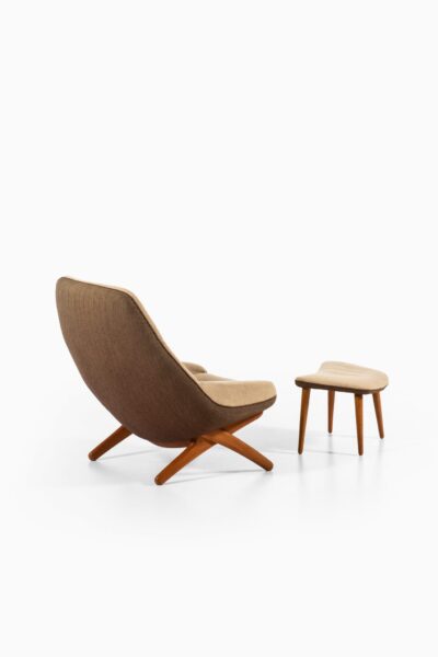 Illum Wikkelsø easy chair model ML-91 by Michael Laursen at Studio Schalling