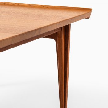 Finn Juhl coffee / side table model 533 in teak at Studio Schalling