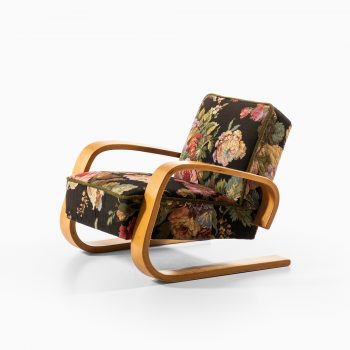 Alvar Aalto the tank chair by Artek at Studio Schalling