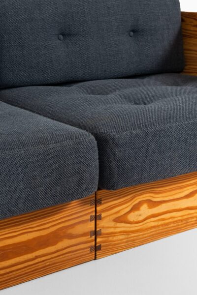 Sofa in oregon pine by unknown designer at Studio Schalling