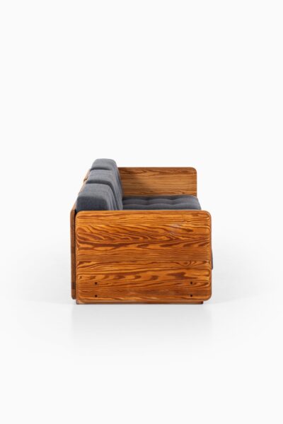 Sofa in oregon pine by unknown designer at Studio Schalling