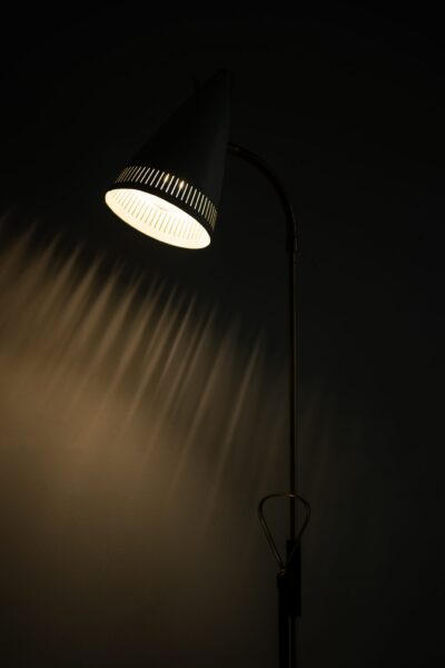 Floor lamp model 7070 produced by Falkenbergs belysning at Studio Schalling