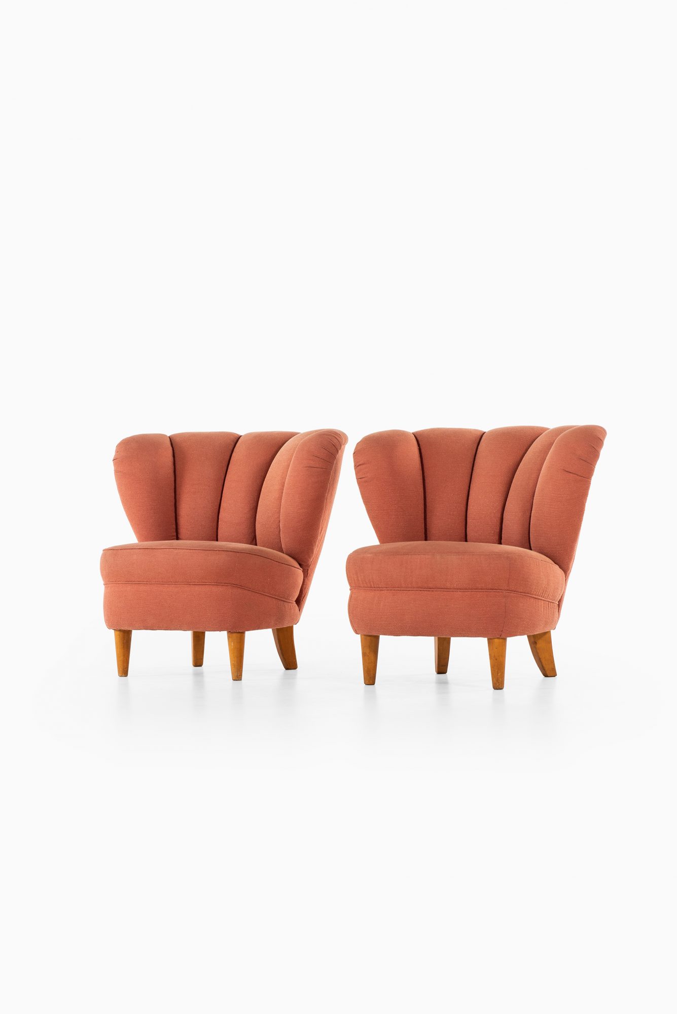 Pair of easy chairs in the manner of Otto Schulz at Studio Schalling