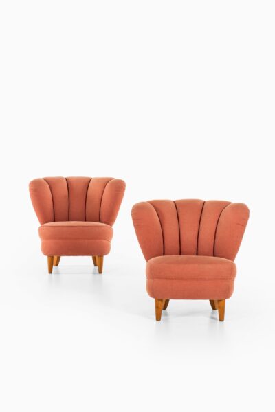 Pair of easy chairs in the manner of Otto Schulz at Studio Schalling