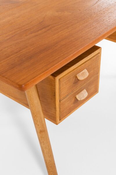 Poul Volther desk in teak and oak by FDB Møbler at Studio Schalling