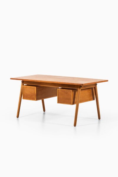 Poul Volther desk in teak and oak by FDB Møbler at Studio Schalling