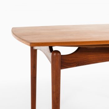 Dining table in teak in the style of Finn Juhl at Studio Schalling