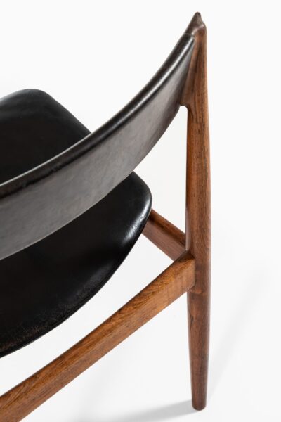 Henry Rosengren Hansen dining chairs model 39 at Studio Schalling