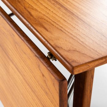Børge Mogensen dining table by Søborg møbler at Studio Schalling