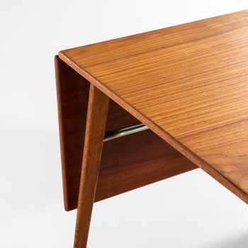 Børge Mogensen dining table by Søborg møbler at Studio Schalling