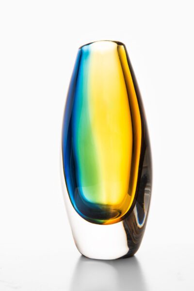 Vicke Lindstrand glass vase produced by Kosta at Studio Schalling