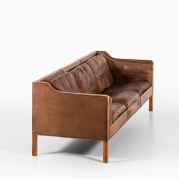 Børge Mogensen sofa model 2213 in brown leather at Studio Schalling