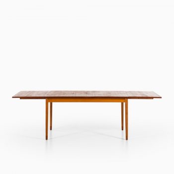 Børge Mogensen dining table in pine and teak at Studio Schalling