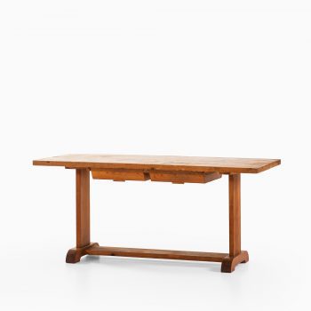 Desk / dining table in pine at Studio Schalling