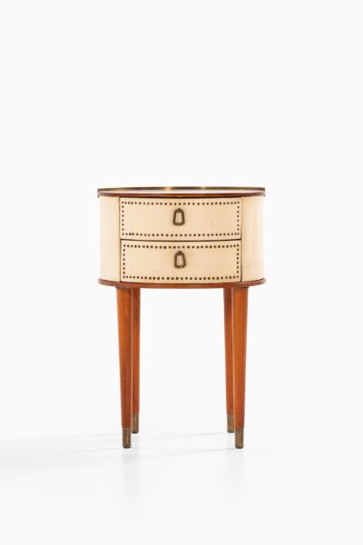 Halvdan Pettersson bedside tables in mahogany at Studio Schalling